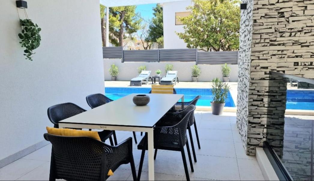 Villa Ema Kastela With Private Heated Pool Exteriér fotografie