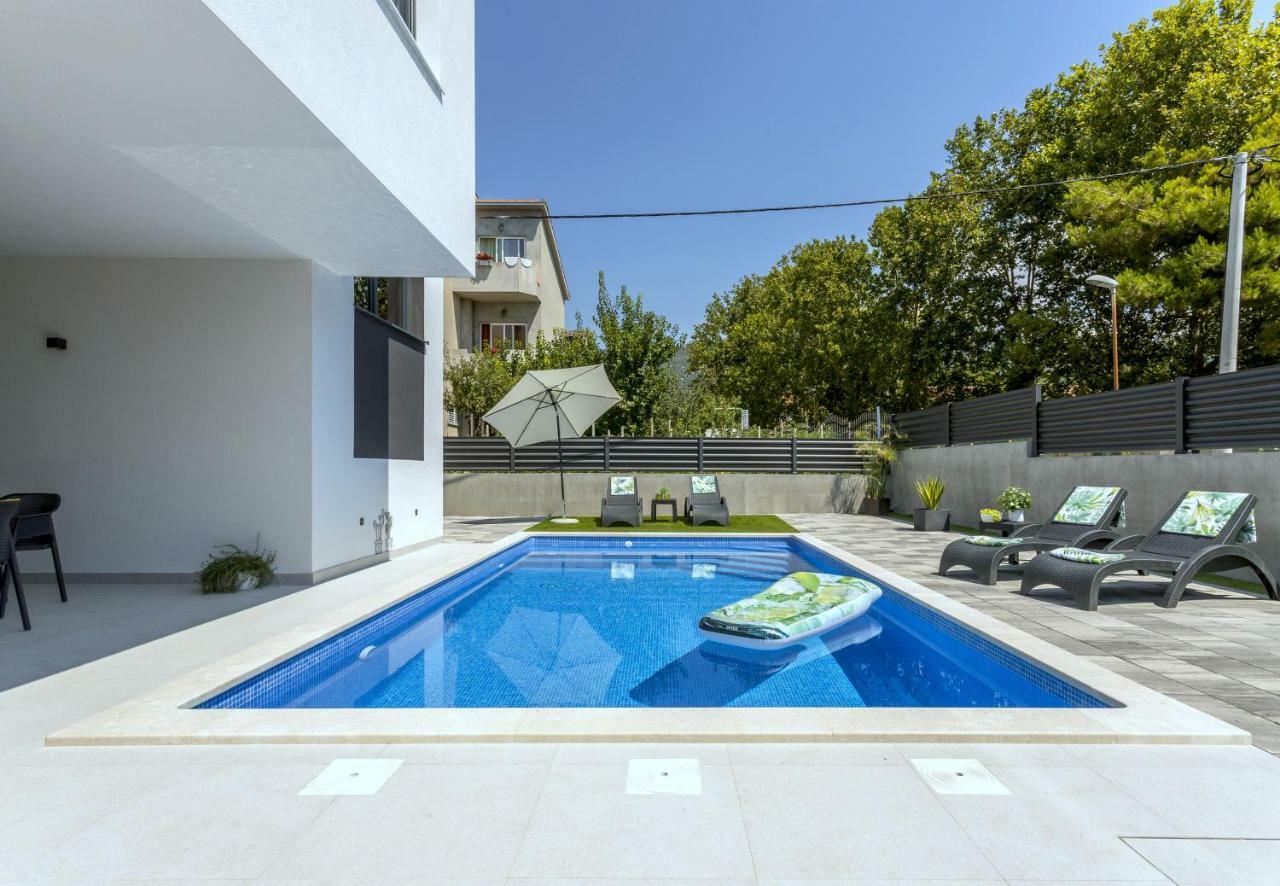 Villa Ema Kastela With Private Heated Pool Exteriér fotografie
